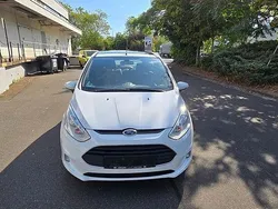 Weiß Gebraucht 2013 Ford B-MAX Van / Kleinbus | 6.299 €
