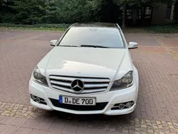Weiß Gebraucht 2011 Mercedes C180 Avantgarde Limousine | 10.499 € (Fairer Preis)