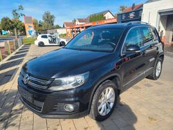 Schwarz Gebraucht 2016 VW Tiguan LOUNGE SUV | 13.200 € (Etwas zu teuer)