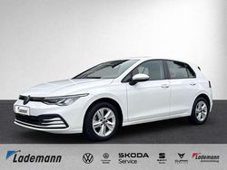 Pure white Gebraucht 2022 VW Golf VIII Life Limousine | 21.628 € (Fairer Preis)