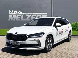 Purity weiß Gebraucht 2024 Skoda Superb Selection Kombi | 36.680 €