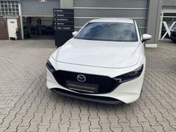 Snowflake white (metallic) Gebraucht 2021 Mazda 3 Sky Limousine | 20.990 € (Fairer Preis)