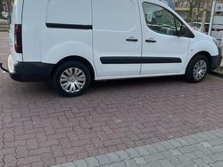 Weiß Gebraucht 2016 Citroën Berlingo Van / Kleinbus | 5.388 € (Superpreis)