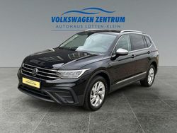 Deep black perleffekt (metallic) Gebraucht 2024 VW Tiguan Allspace S SUV | 34.490 € (Fairer Preis)
