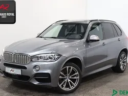 Grau Gebraucht 2018 BMW X5 M50 Sport Line SUV | 39.880 € (Fairer Preis)
