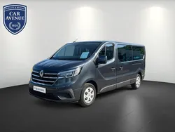 Grau (kometengrau (grau)) Gebraucht 2023 Renault Trafic Van | 39.950 € (Fairer Preis)
