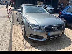 Grau Gebraucht 2009 Audi A4 Limousine | 4.900 € (Guter Preis)