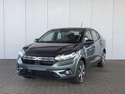 Zedar grün Gebraucht 2024 Dacia Logan Expression Limousine | 16.850 € (Guter Preis)