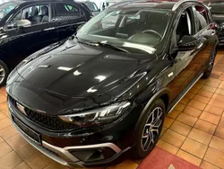 Schwarz Gebraucht 2021 Fiat Tipo Cross Kombi | 15.900 € (Fairer Preis)