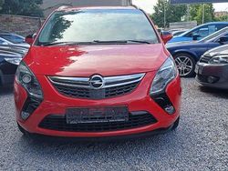 Rot Gebraucht 2011 Opel Zafira Van / Kleinbus | 6.450 € (Etwas zu teuer)