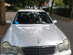 Silber Gebraucht 2002 Mercedes C200 Limousine | 3.500 €