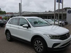 Weiß Gebraucht 2021 VW Tiguan Active SUV | 26.980 € (Fairer Preis)