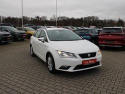 Weiß Gebraucht 2016 Seat Leon ST Reference Kombi | 11.930 € (Fairer Preis)