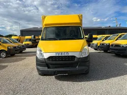 Gelb Gebraucht 2013 Iveco Daily Limousine | 7.690 € (Guter Preis)