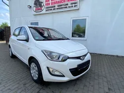 Weiß Gebraucht 2012 Hyundai i20 Edition Kleinwagen | 1.999 € (Guter Preis)