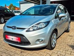 Polarsilber metallic (metallic) Gebraucht 2012 Ford Fiesta Champions Edition Kleinwagen | 5.490 € (Fairer Preis)