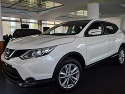 Weiß Gebraucht 2015 Nissan Qashqai Acenta SUV | 12.990 € (Etwas zu teuer)