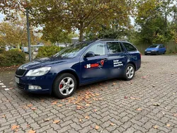 Blau Gebraucht 2012 Skoda Octavia Kombi | 3.750 € (Guter Preis)