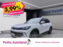 Weiss Gebraucht 2024 VW Tiguan Life SUV | 34.577 € (Fairer Preis)