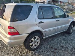 Silber Gebraucht 2025 Mercedes 320 SUV | 3.750 €