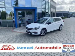 Weiß Gebraucht 2022 Opel Astra Kombi | 15.490 € (Fairer Preis)