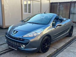 Grau Gebraucht 2007 Peugeot 207 CC Sport Cabrio | 2.990 € (Fairer Preis)