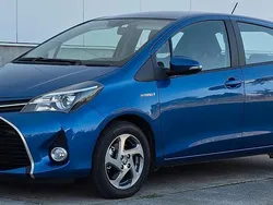 Blau Gebraucht 2014 Toyota Yaris Hybrid Comfort Kleinwagen | 12.500 € (Fairer Preis)