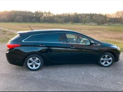 Schwarz Gebraucht 2012 Hyundai i40 Kombi | 6.500 € (Etwas zu teuer)