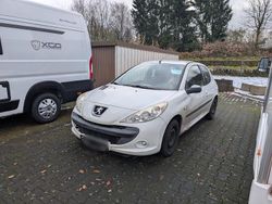 Weiß Gebraucht 2010 Peugeot 206+ Kleinwagen | 700 €