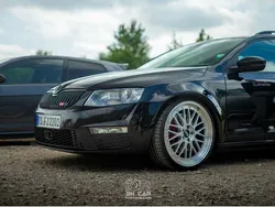 Schwarz Gebraucht 2016 Skoda Octavia RS Kombi | 16.000 € (Fairer Preis)
