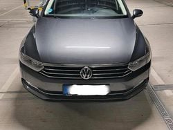 Grau Gebraucht 2016 VW Passat Kombi | 8.500 € (Fairer Preis)