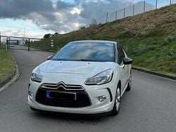 Weiß Gebraucht 2015 DS Automobiles DS3 Limousine | 5.999 € (Fairer Preis)