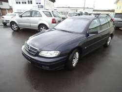 Blau Gebraucht 2004 Opel Omega Selection Kombi | 3.250 €