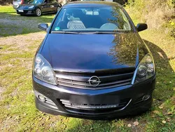 Gebraucht 2005 Opel Astra GTC Kleinwagen | 2.200 €