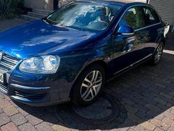 Blau Gebraucht 2005 VW Jetta Limousine | 2.200 € (Fairer Preis)