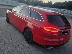 Rot Gebraucht 2019 Ford Mondeo Vignale Kombi | 12.500 € (Fairer Preis)