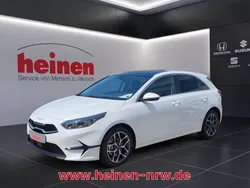 Weiß Gebraucht 2025 Kia Ceed Platinum Edition Limousine | 31.980 € (Etwas zu teuer)