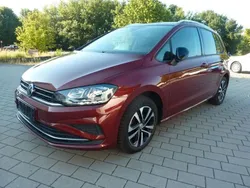 Rot Gebraucht 2020 VW Golf Sportsvan Van / Kleinbus | 18.599 € (Fairer Preis)