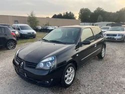 Schwarz Gebraucht 2007 Renault Clio II Campus Limousine | 2.550 € (Etwas zu teuer)