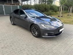 Grau Gebraucht 2018 Tesla Model S Limousine | 23.900 € (Fairer Preis)