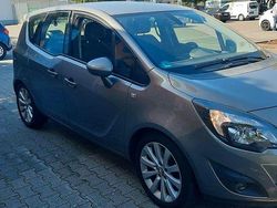 Braun Gebraucht 2013 Opel Meriva Innovation Van / Kleinbus | 5.550 € (Fairer Preis)