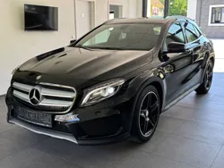 Schwarz Gebraucht 2015 Mercedes GLA200 AMG line SUV | 16.950 € (Fairer Preis)