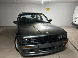 Grau Gebraucht 1987 BMW 320 Basis Limousine | 15.500 €