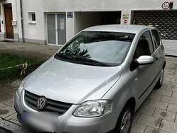 Silber Gebraucht 2007 VW Fox Kleinwagen | 2.800 € (Teuer)