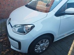 Weiß Gebraucht 2021 VW e-up! Kleinwagen | 11.200 € (Guter Preis)