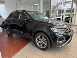Schwarz Neu 2025 VW T-Roc Life SUV | 32.850 € (Guter Preis)