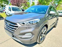 Grau Gebraucht 2017 Hyundai Tucson Advantage SUV | 17.450 € (Fairer Preis)