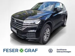 Grenadillschwarz metallic Gebraucht 2024 VW Touareg Basis SUV | 61.840 €