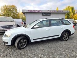Weiß Gebraucht 2015 Skoda Octavia Scout 4x4 Kombi | 6.990 € (Superpreis)