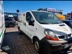 Weiß Gebraucht 2002 Renault Trafic Van | 1.350 €